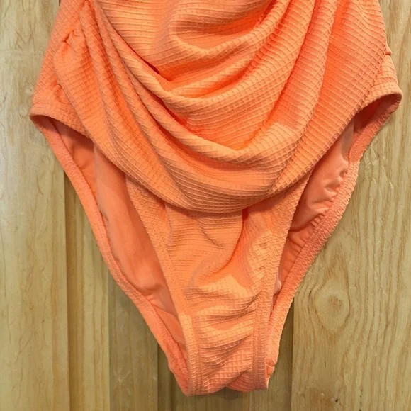 NWT! Ellen Tracy One Piece Swimsuit - Picture 9 of 10